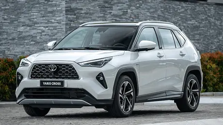 Doanh số xe hybrid của Toyota tháng 9 tăng 60%