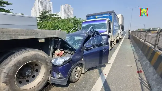 Tai nạn liên hoàn 6 ô tô trên đường Vành đai 3