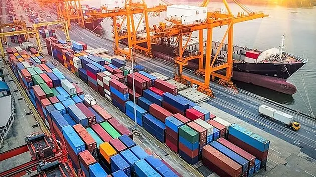 GDP của Việt Nam tăng gần 7% sau 9 tháng