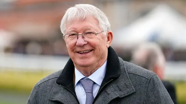 Alex Ferguson bị hạn chế vào phòng thay đồ của Man Utd