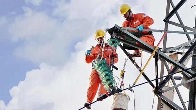 Cung ứng điện cho sản xuất, tiêu dùng trong mọi hoàn cảnh