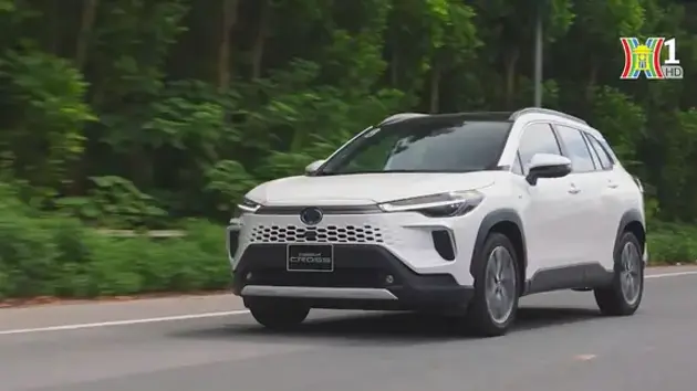 Toyota Innova Cross HEV là xe hybrid bán chạy nhất 9 tháng