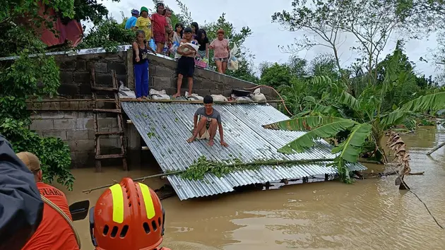 Philippines tiếp tục bị ảnh hưởng nghiêm trọng sau bão Trà Mi