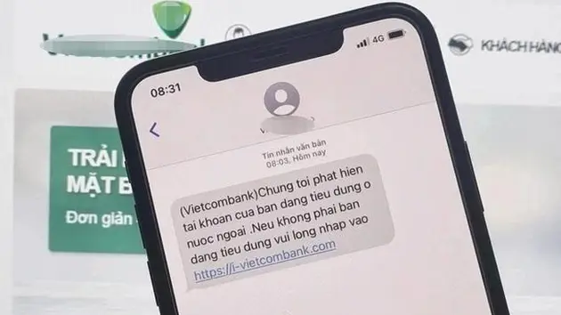 Vờ chuyển nhầm tiền vào tài khoản để 'đòi nợ'