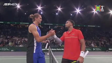 Thắng 3 set kịch tính, Zverev vào tứ kết Paris Masters