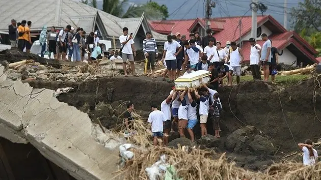 Philippines quốc tang tưởng nhớ nạn nhân bão Trami