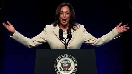 Kamala Harris - người phá bỏ các rào cản về giới tính