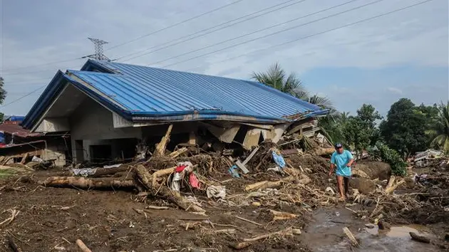 Philippines khắc phục hậu quả của bão Yinxing