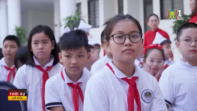 Học sinh Hà Nội hưởng ứng Ngày Pháp luật Việt Nam