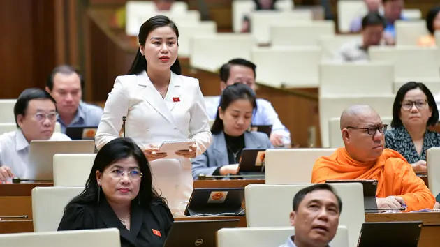 Giờ cao điểm: Giao thông Hà Nội sáng 23/2