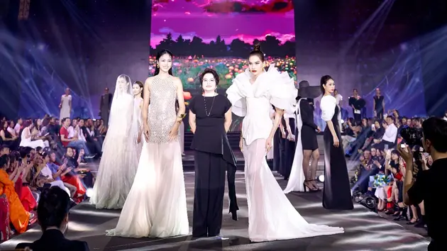 Fashion show 'Cội nguồn tinh hoa hội tụ' gây ấn tượng