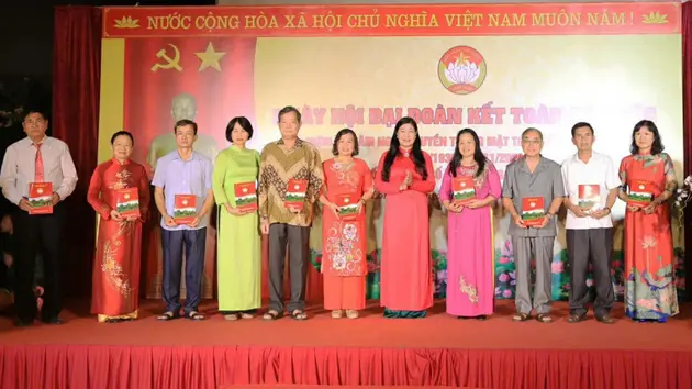 Nhân dân đoàn kết xây dựng đô thị văn minh