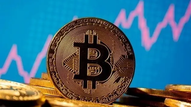 Bitcoin lập đỉnh mới, tiến sát mốc 100.000 USD