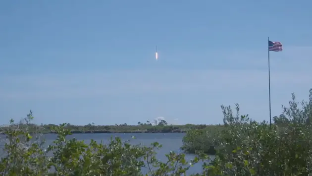 SpaceX phóng thêm 24 vệ tinh Starlink vào không gian