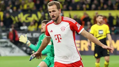 Harry Kane tỏa sáng giúp Bayern Munich dẫn đầu BXH