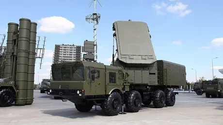 Ukraine tuyên bố tập kích tổ hợp S-400 của Nga tại Kursk
