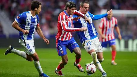 Atletico Madrid lội ngược dòng ngoạn mục trước Alaves