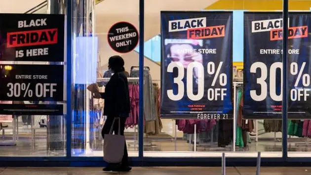 Người tiêu dùng ngày càng kỹ khi mua sắm dịp Black Friday