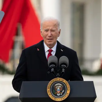 Biden ân xá cho con trai: Lý có ngay, tình vẫn gian