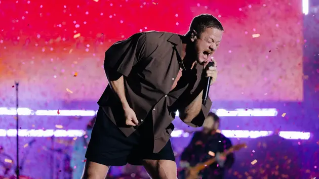 Imagine Dragons 'cháy' hết mình cùng sao Việt tại 8Wonder Winter