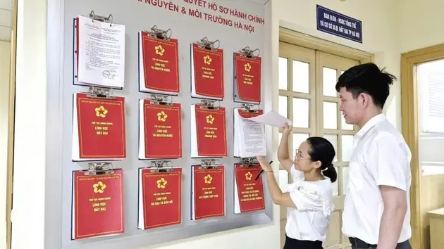 Hoàng Thuỳ Linh lưu giữ thanh xuân qua phim tài liệu
