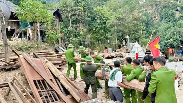 Di dời 70 hộ dân vùng nguy cơ sạt lở ở Mường Típ
