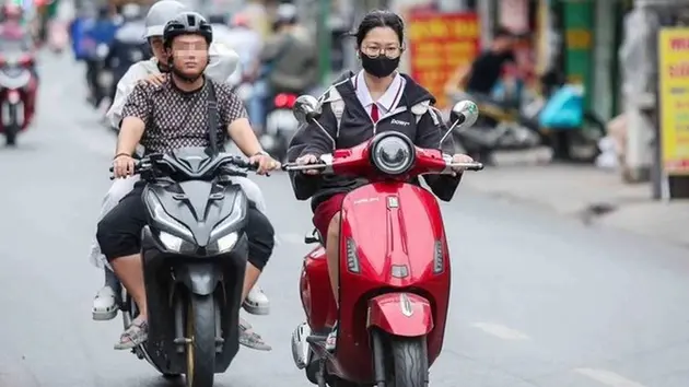 Học sinh không được lái xe máy 50cc khi chưa học kỹ năng