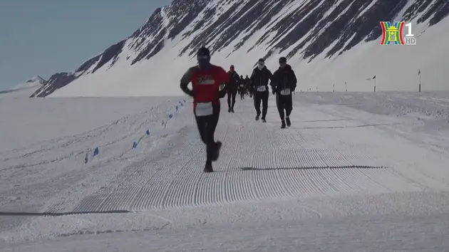 Andrea Bonanomi và Liesl Muehlhauser chiến thắng giải marathon tại Nam Cực