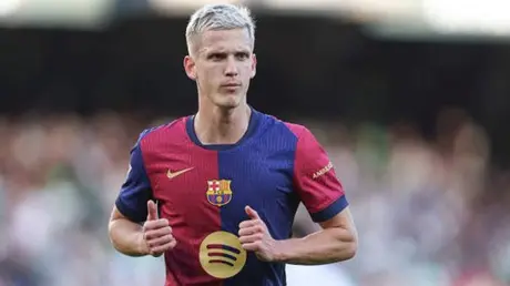 Dani Olmo sẽ tiếp tục ở lại Barcelona