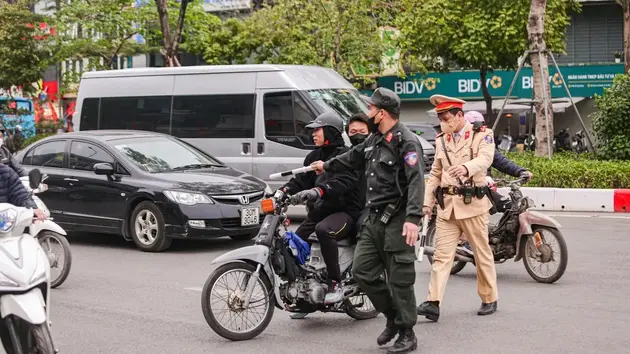 Sớm quy định chi trả cho người báo tin vi phạm giao thông