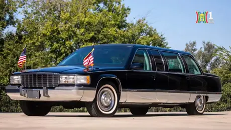 Đấu giá xe limousine bọc thép của cựu Tổng thống Mỹ 