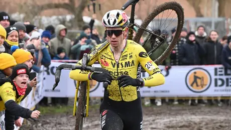 Wout Van Aert giành chiến thắng tại giải đua xe đạp Dendermonde