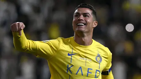 Ronaldo ghi bàn giúp Al Nassr đánh bại Al Fateh