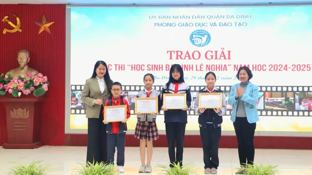 57 tấm gương đạt giải 'Học sinh Ba Đình lễ nghĩa'