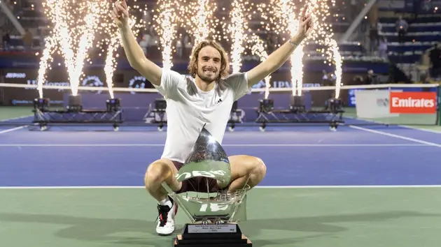 Stefanos Tsitsipas lần đầu đăng quang tại Dubai