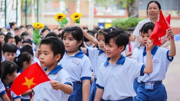 Miễn học phí: Quyết định đúng đắn, kịp thời, hợp lòng dân