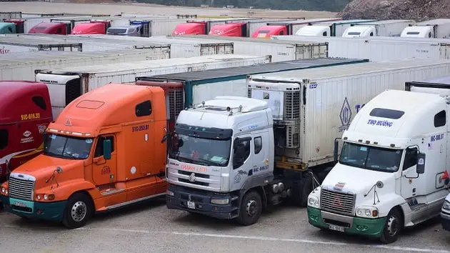 Bất cập khi đăng kiểm xe siêu trường, siêu trọng