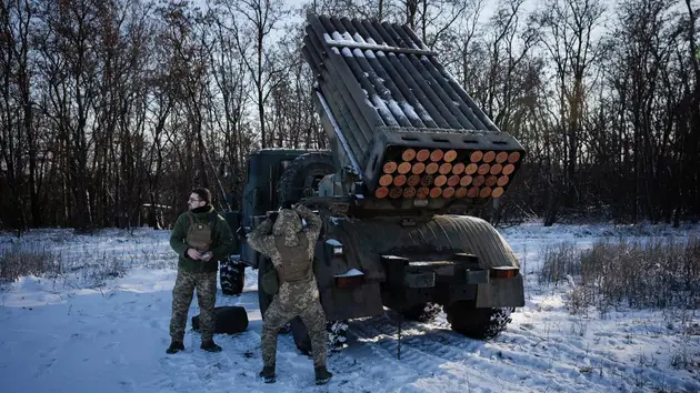 Chiến sự ngày 10/3: Nga 'luồn ống', tập kích Ukraine ở Kursk