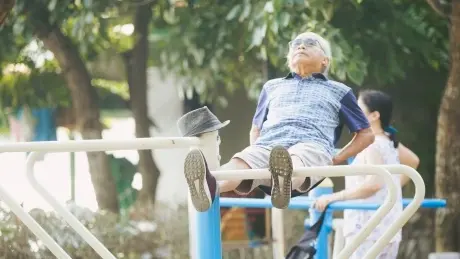 ‘Phòng tập ngoài trời’ tiện lợi ở hồ Tây