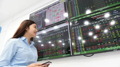 Thị trường khởi sắc, VN-Index tăng hơn 13 điểm