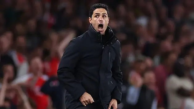 Arsenal thua tối thiểu ở bán kết lượt đi UEFA Champions League