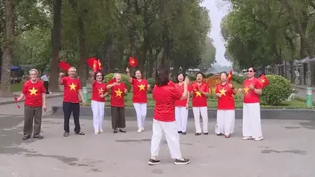 Công viên Thống Nhất thu hút người dân dịp lễ 30/4-1/5