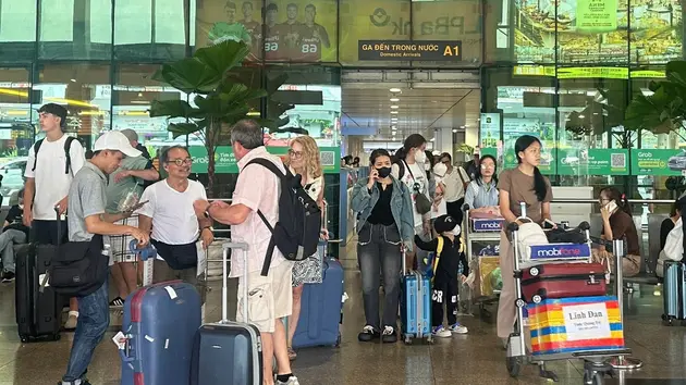 Ngày 30/4 sân bay Tân Sơn Nhất đón 115.000 lượt khách