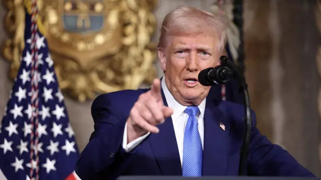 Ông Trump đe dọa đánh thuế các công ty dược