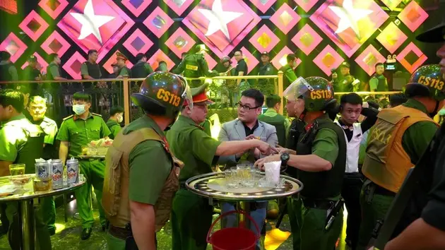 Hơn 200 cảnh sát triệt phá tụ điểm sử dụng ma túy quy mô lớn