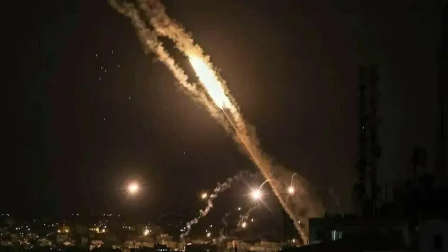 Israel ném bom mục tiêu gần Dinh Tổng thống Syria