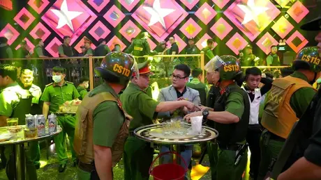 Hơn 200 cảnh sát triệt phá tụ điểm sử dụng ma túy quy mô lớn