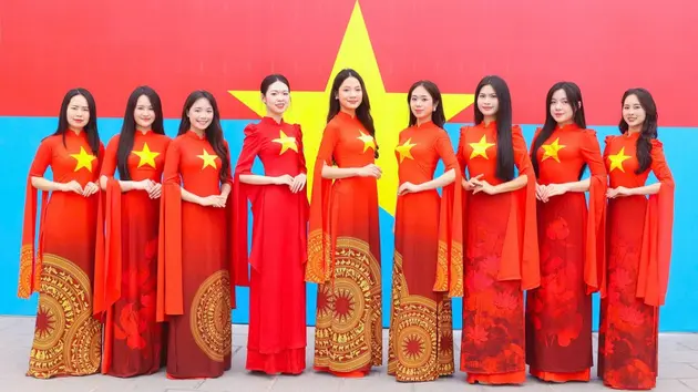 Lan tỏa tinh thần Việt Nam thông qua áo dài