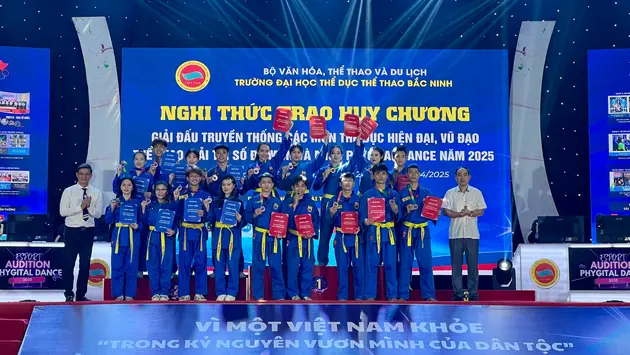 Thể thao điện tử tạo sân chơi mới