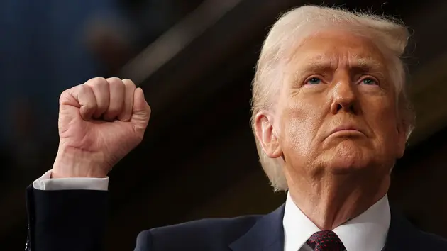 Ông Trump xem xét gói trừng phạt mới nhằm vào Nga